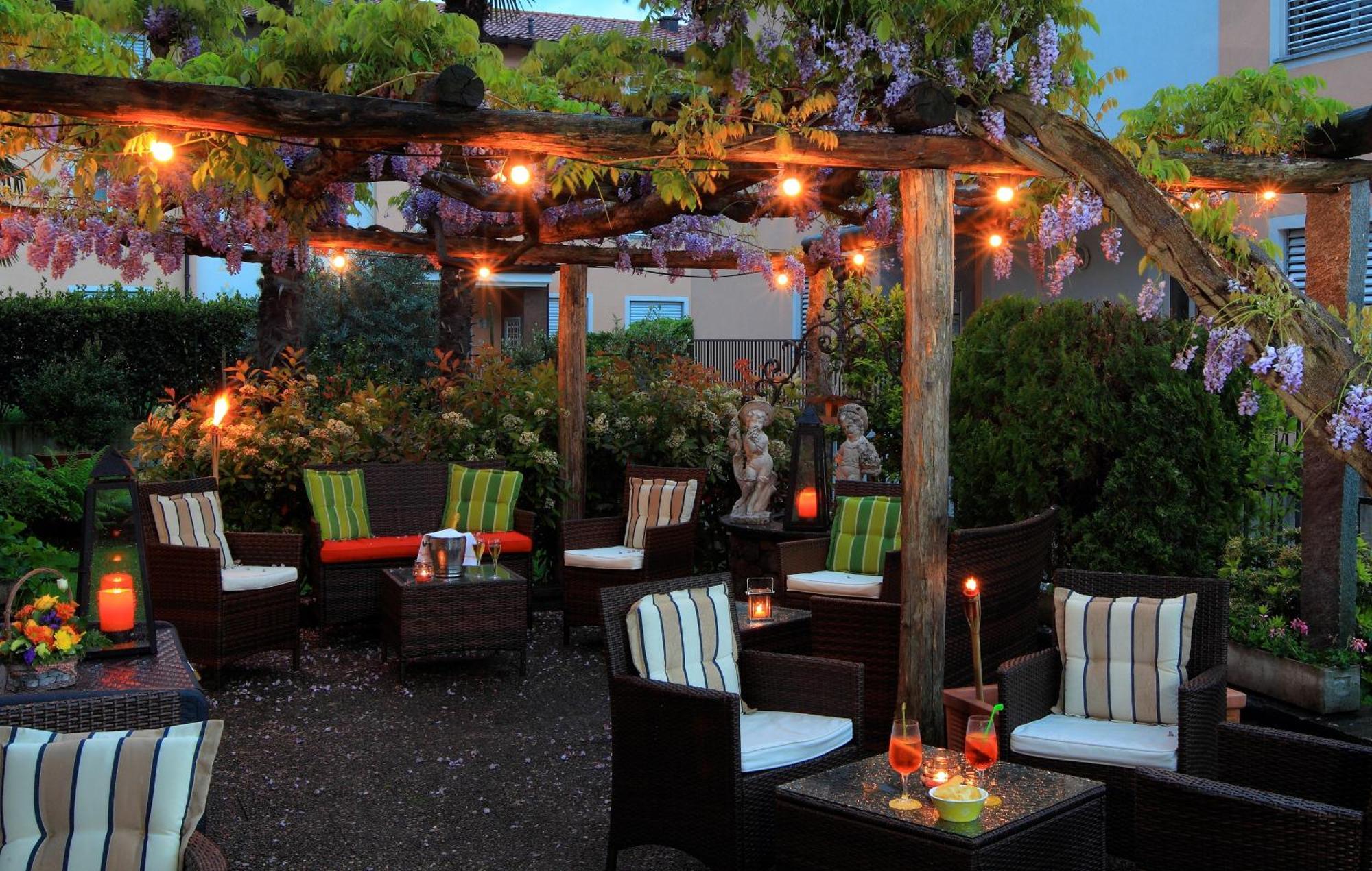 ホテル Osteria Ticino By Ketty & Tommy アスコナ エクステリア 写真