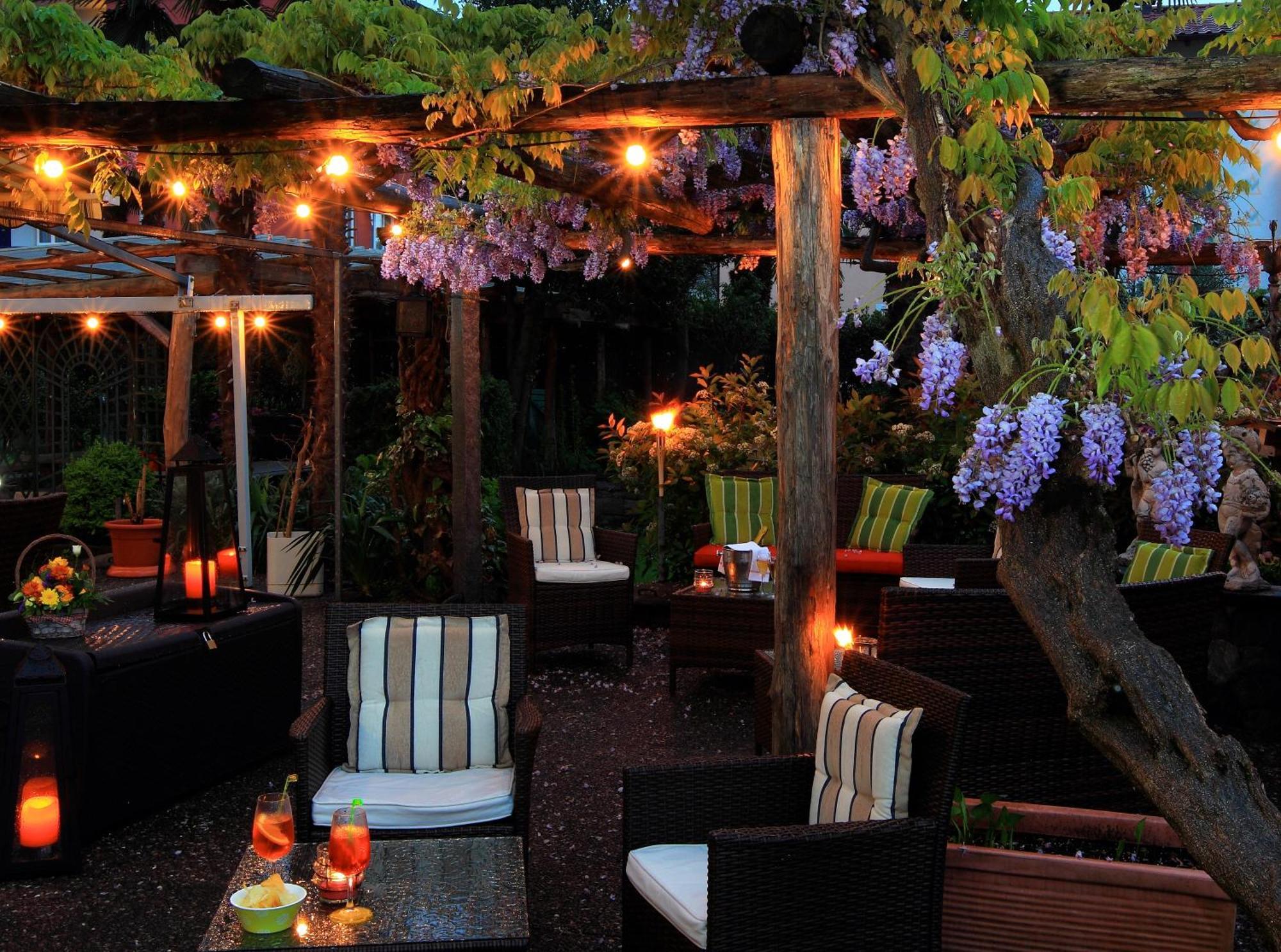 ホテル Osteria Ticino By Ketty & Tommy アスコナ エクステリア 写真