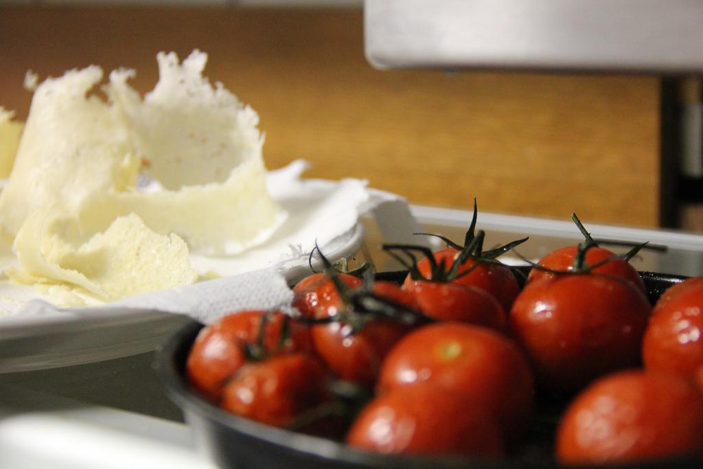 ホテル Osteria Ticino By Ketty & Tommy アスコナ エクステリア 写真