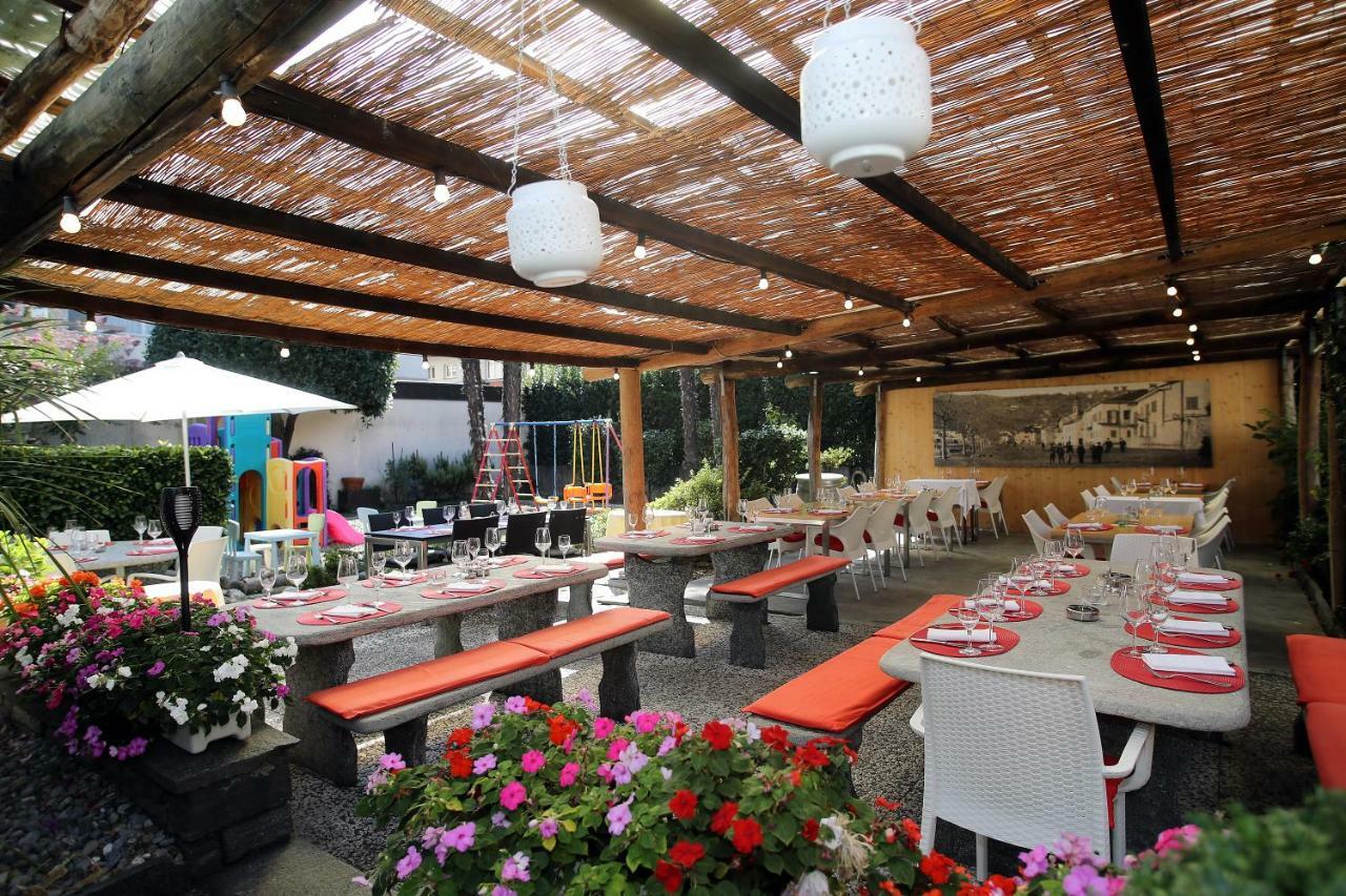 ホテル Osteria Ticino By Ketty & Tommy アスコナ エクステリア 写真